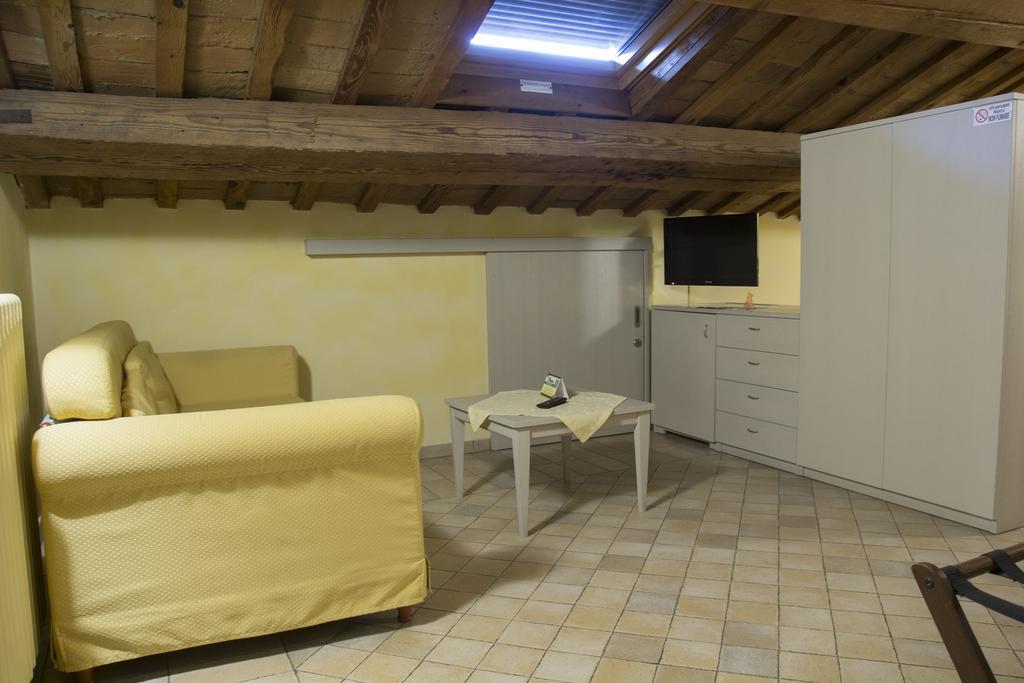Affittacamere Il Pagliericcio Ferrara Bagian luar foto